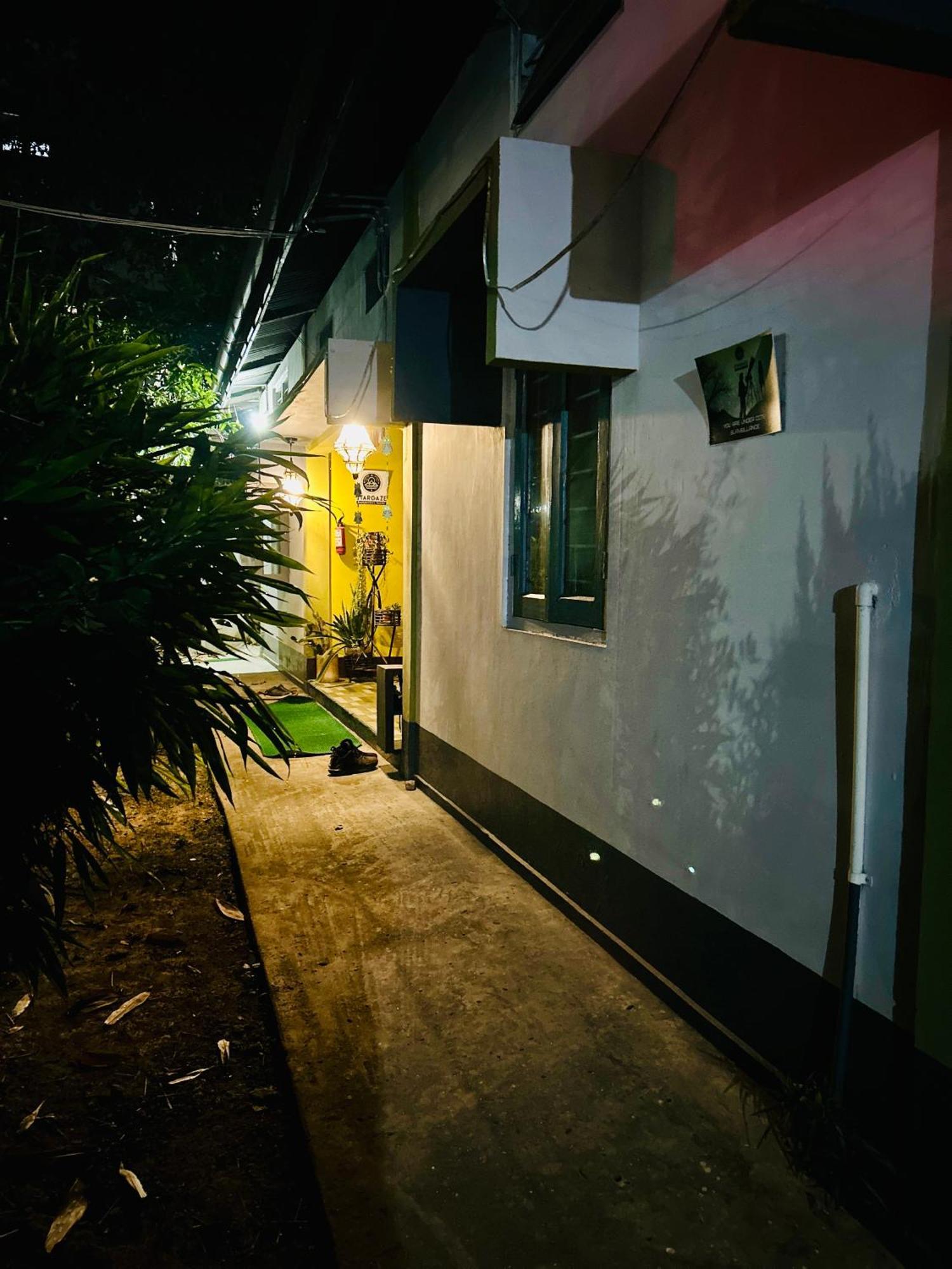 Stargaze Backpackers Hostel Guwahati Exterior photo